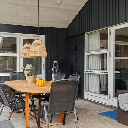 Front In Væggerløse With Sauna